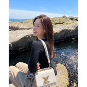 39위 Louis Vuitton 루이비통 트위스트백 신상 TWIST MM M50282