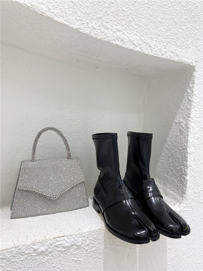 MAISON MARGIELA 메종 마르지엘라 여성용 부츠 MM649270 2020/신상