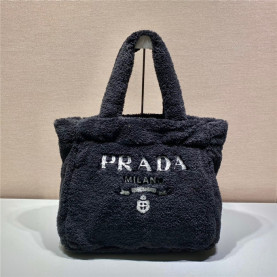 PRADA   프라다 로고 자수 쇼퍼백 1BG130