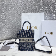 Dior  디올 미니 북 토트백 D35010