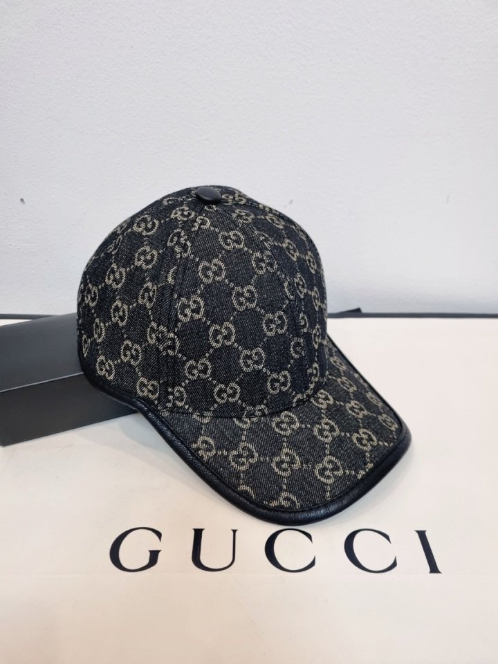 GUCCi  구찌 볼캡