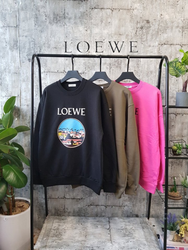 LOEWE 로에베 빌리지로고  쭈리맨투맨