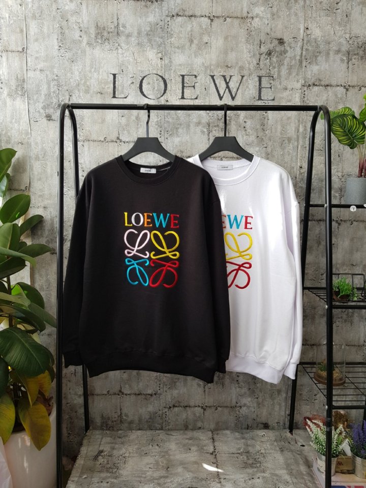 LOEWE 로에베 레인보우 자수 빅로고