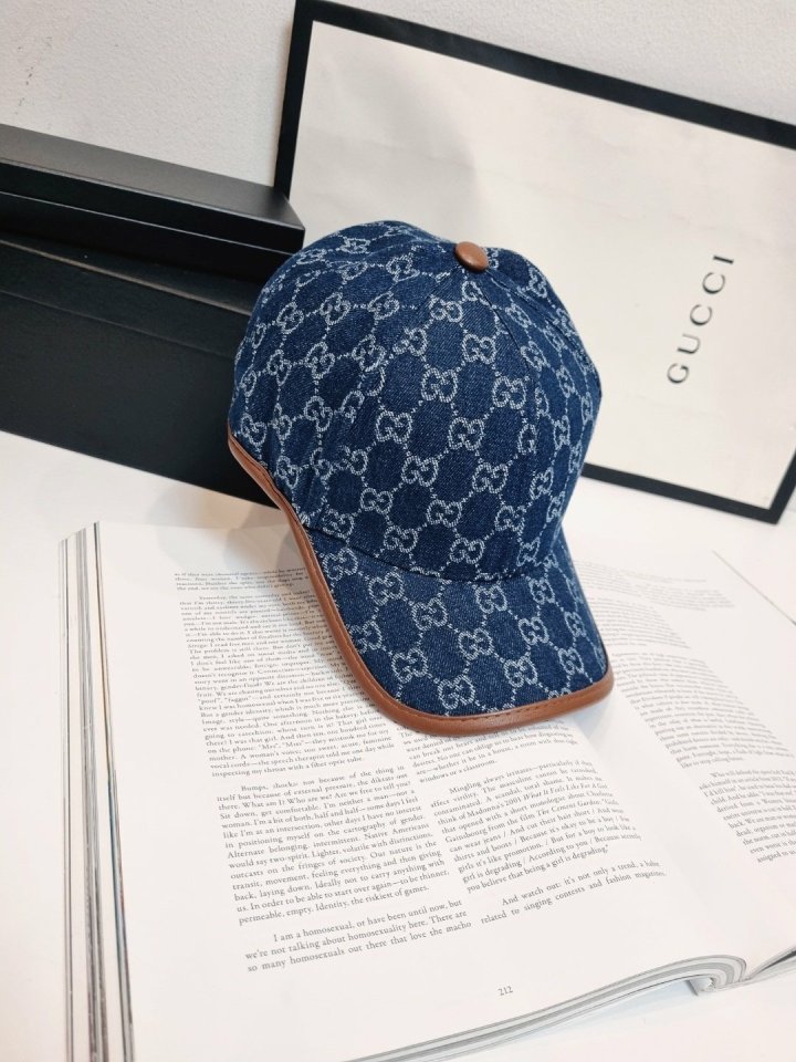 GUCCi  구찌 LOGO 볼캡