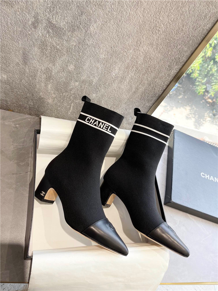  Chanel  샤넬 여성용 부츠 (굽5CM) C55211