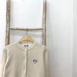 Comme des Garcons  꼼데가르송 화이트와펜 U넥 가디건