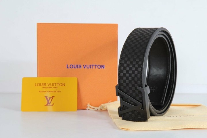 LOUIS VUITTON 루이비통 이니셜 다미에