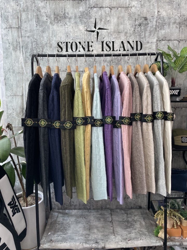 Stone Island  스톤아일랜드 케이블 꽈배기 니트