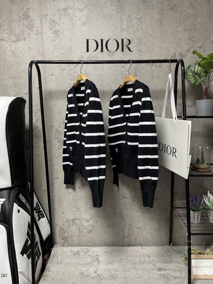 Dior 디올 자수 가디건