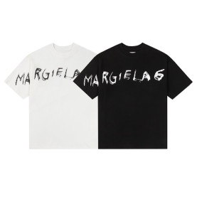 Maison Margiela 메종마르지엘라 676 스케치 로고 반팔 　