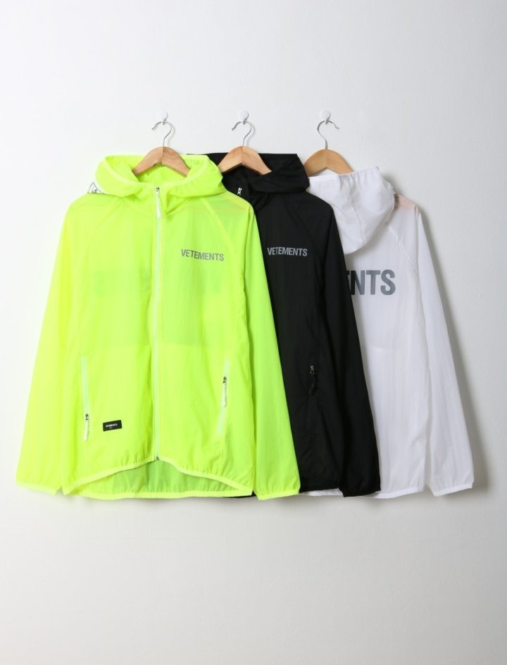 Vetements 베트멍 네온 윈드브레이커