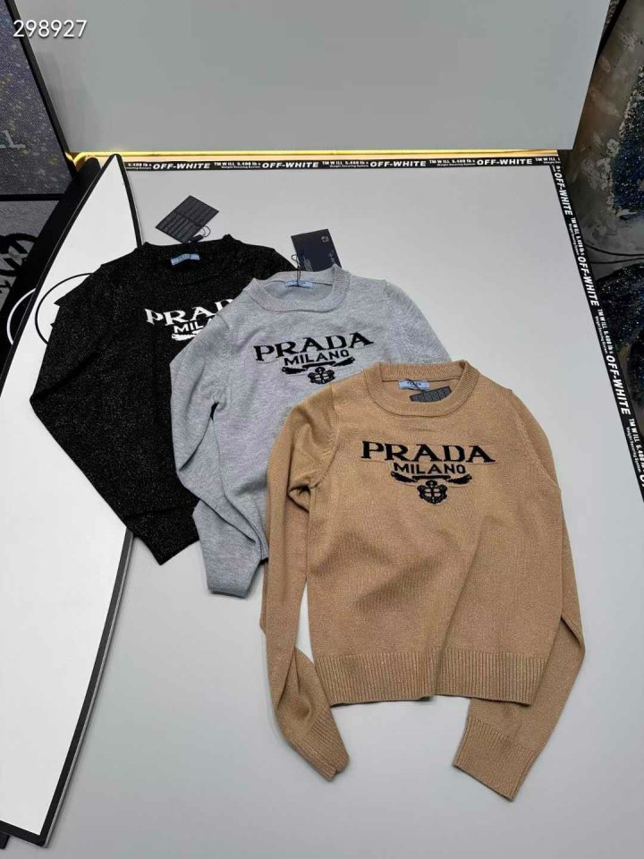 PRADA 프라다 라운드니트