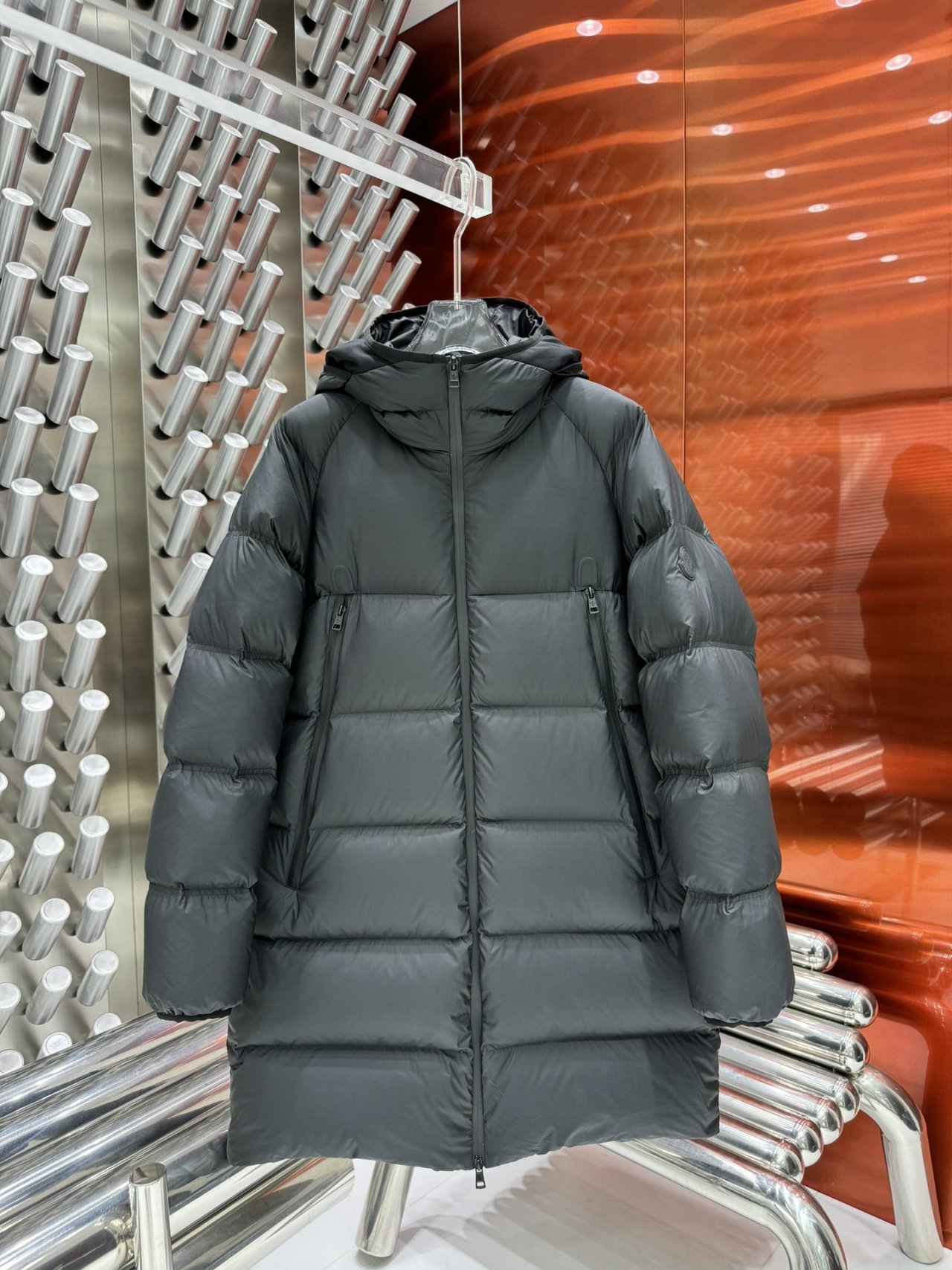 MONCLER 몽클레어 새드로고 덕다운 패딩 92