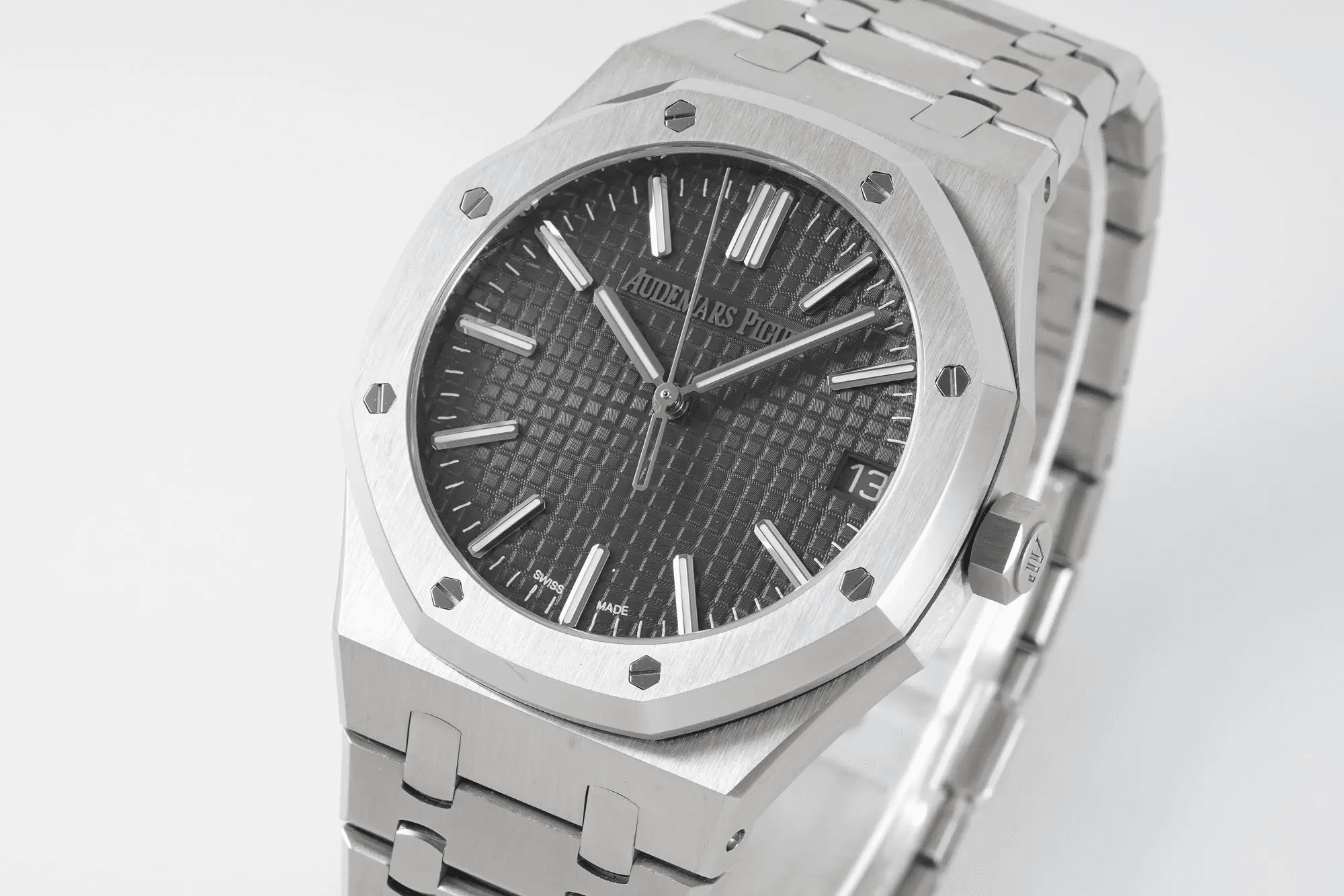 AUDEMARS PIGUET 오데마피게 로얄오크 50주년 한정판 그레이 다이얼 41mm 15510