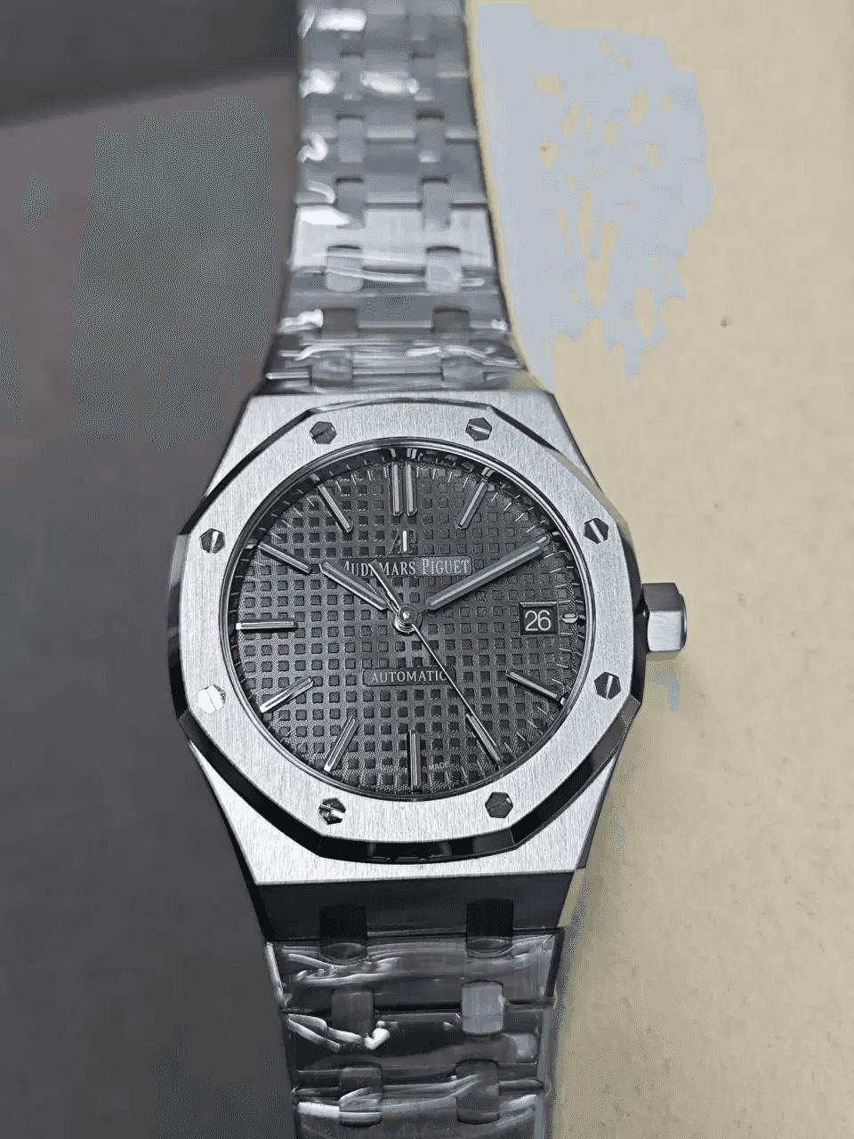 AUDEMARS PIGUET  오데마피게 로얄오크 블랙 다이얼 37mm 15450