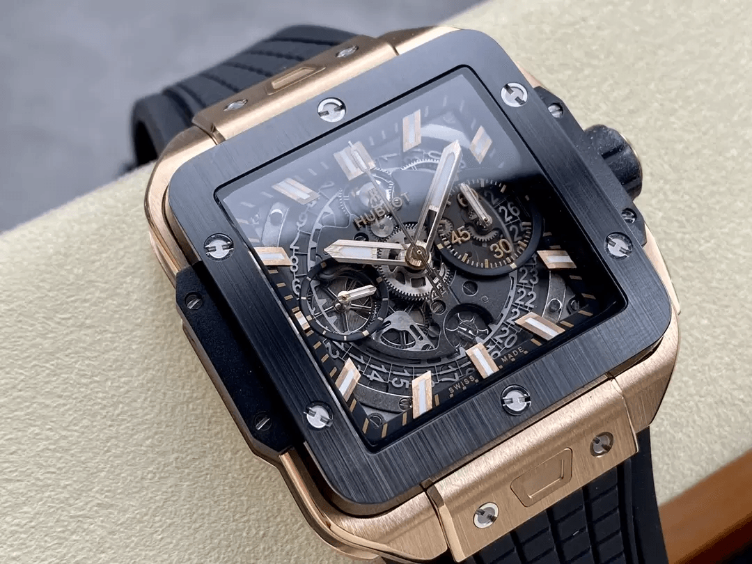 HUBLOT 위블로 스퀘어뱅 유니코 티타늄 로골 블랙 베젤 42mm 821.NM.0170.RX