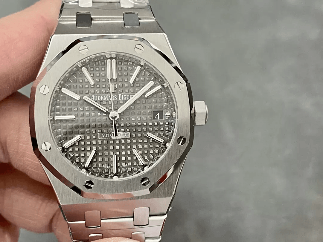 AUDEMARS PIGUET  오데마피게 로얄오크 그레이 37mm 15450