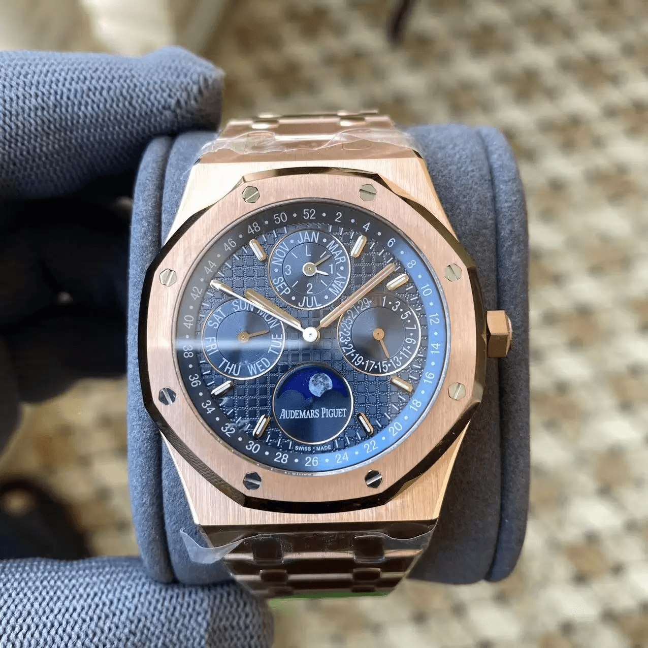 AUDEMARS PIGUET  오데마피게 로얄오크 퍼페추얼 캘린더 금통 청판 다이얼 26574