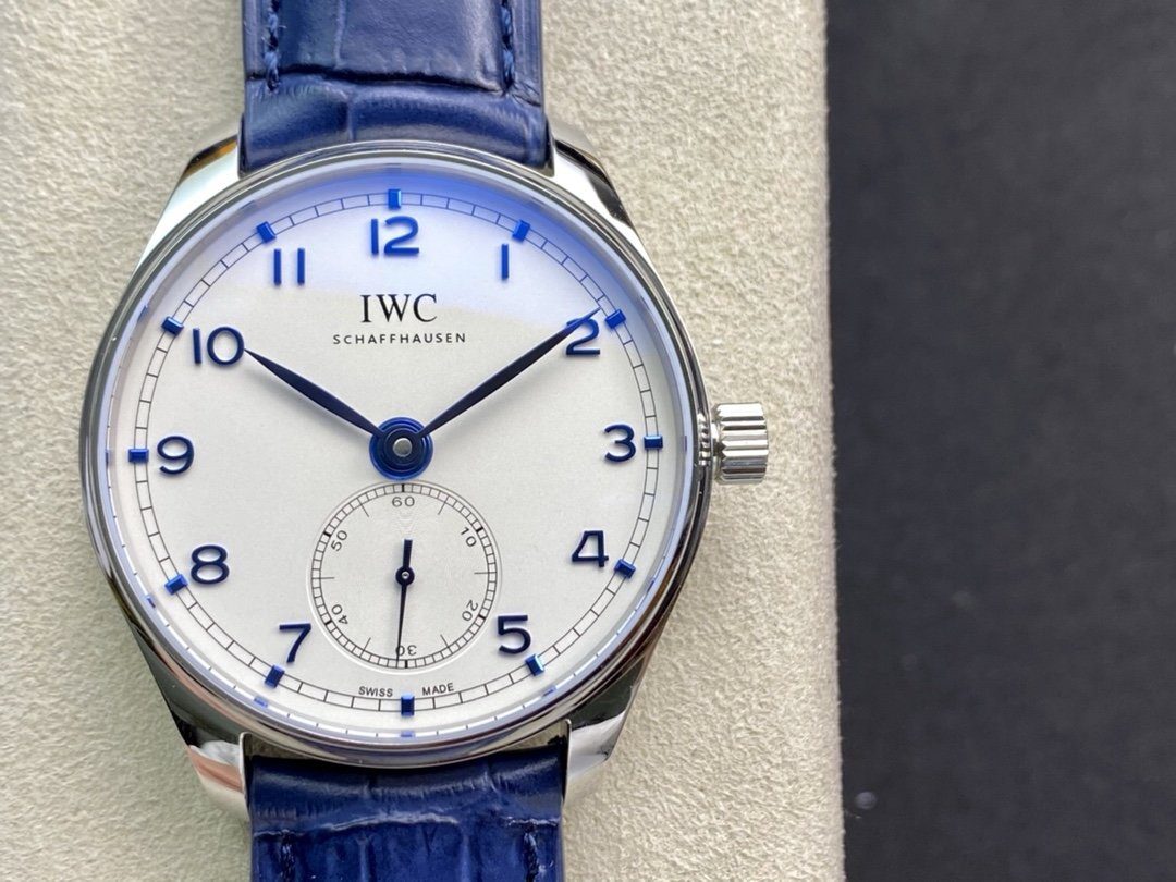 IWC 아이더블유씨  포르투기저 크로노 실버 화이트/블루 다이얼