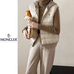 MONCLER 몽클레어 니트 후드 패딩조끼 3COLOR