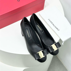 FERRAGAMO 페레가모 여성용 구두 (굽높이5CM) F75562-2 2024/신상 블랙,레드 2color