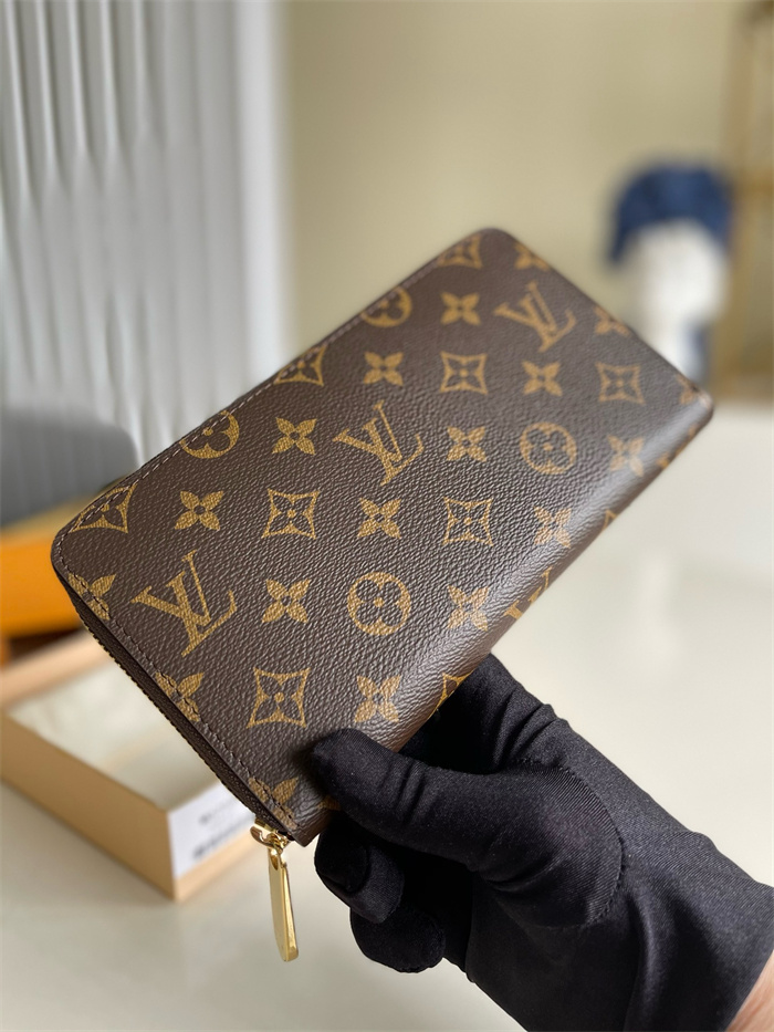 LOUIS VUITTON 루이비통 지피 오거나이저 장지갑 M62581 2024/신상