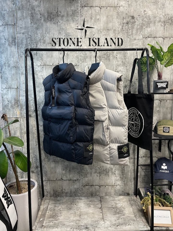 STONE ISLAND 스톤아일랜드 아노락 패딩조끼