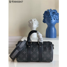 LOUIS VUITTON 루이비통 키폴 XS 크로스백 M45947 2024/신상