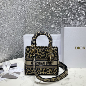 DIOR 디올 레이디 M0565 2024/신상