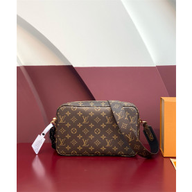 LOUIS VUITTON 루이비통 모노그램 크로스백 M47522 2024/신상