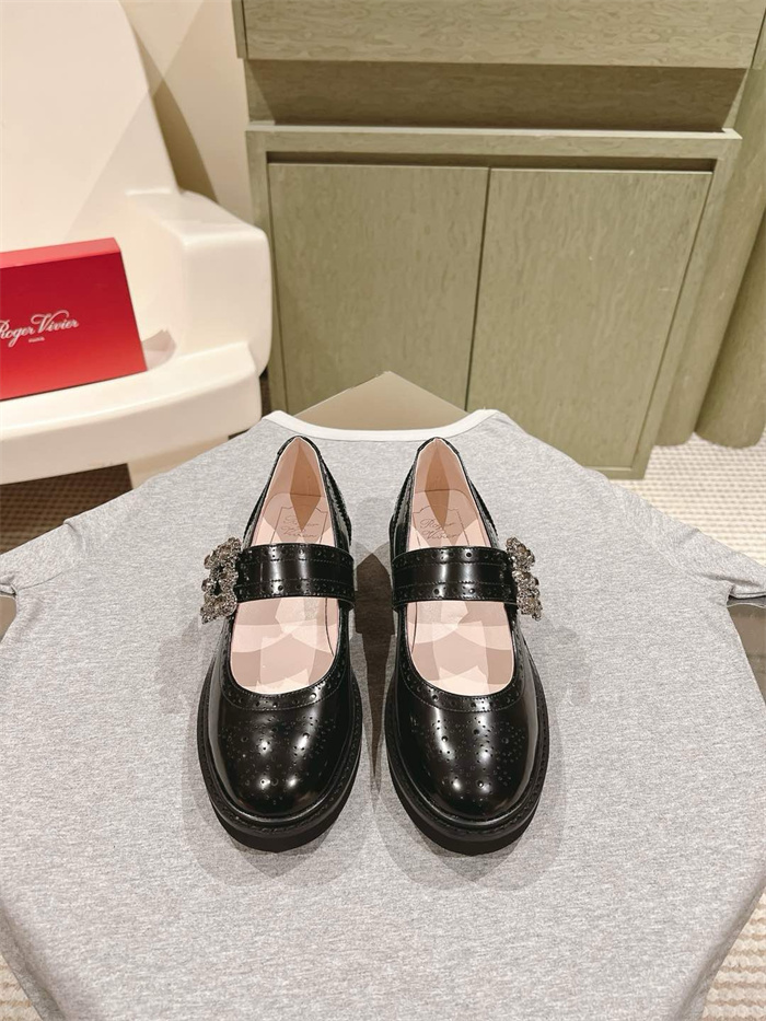 ROGER VIVIER 로저비비에 여성용 로퍼 R87378-2 2024/신상 2COLOR