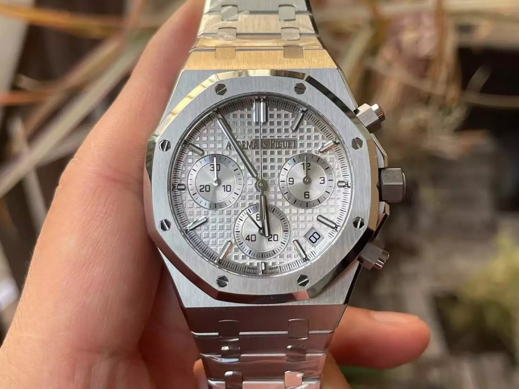 AUDEMARS PIGUET 오데마피게 로열오크 크로노그래프 실버다이얼