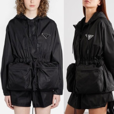 PRADA 프라다 빅플레이트 윈드브레이커