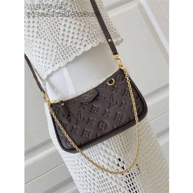 LOUIS VUITTON 루이비통 이지 파우치 온 스트랩 숄더백 M80349