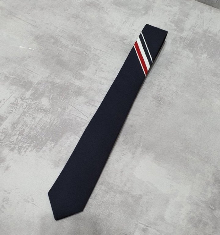 THOM BROWNE 톰브라운 삼선 넥타이