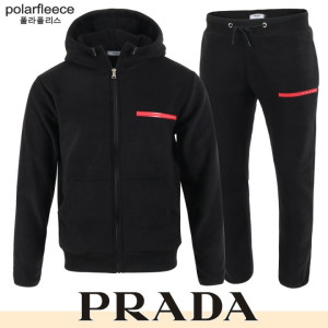 PRADA 프라다 레드 로고 폴라폴리스 셋업