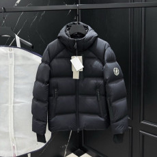 DIOR 디올 스키 패치 다운 패딩