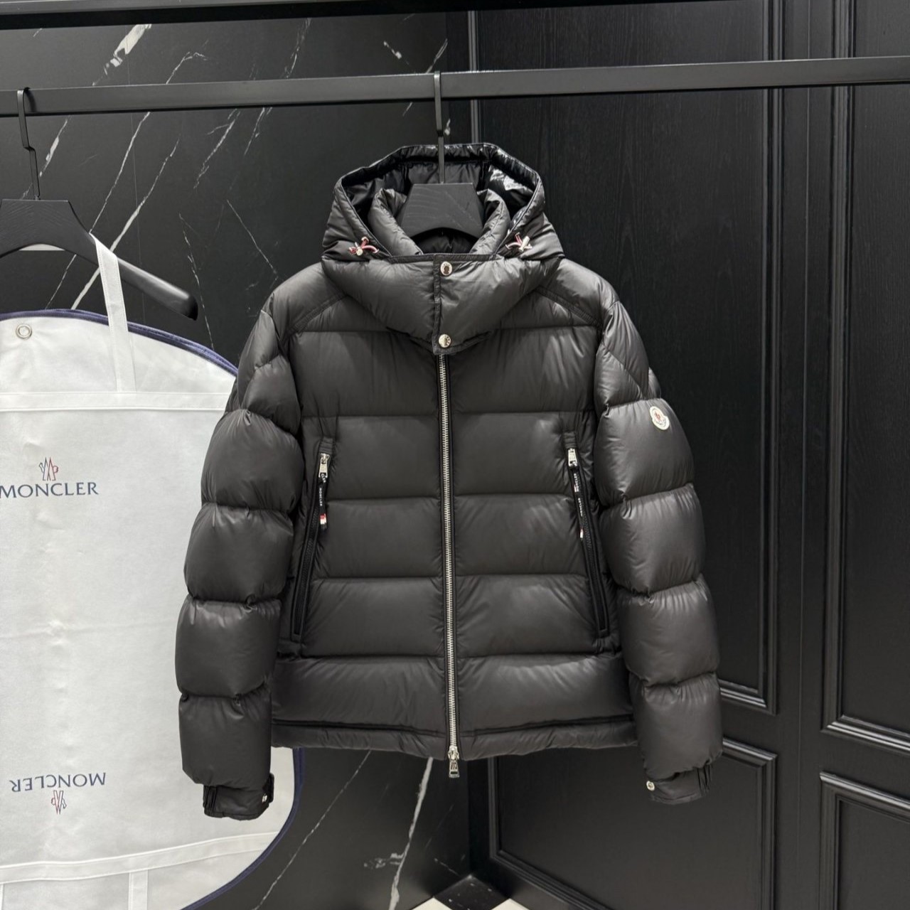 MONCLER 몽클레어 포이리에 다운 패딩 2COLOR