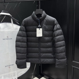 MONCLER 몽클레어 로고 다운 패딩 자켓