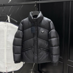 PRADA 프라다 메탈 플레이트 다운 패딩 2COLOR