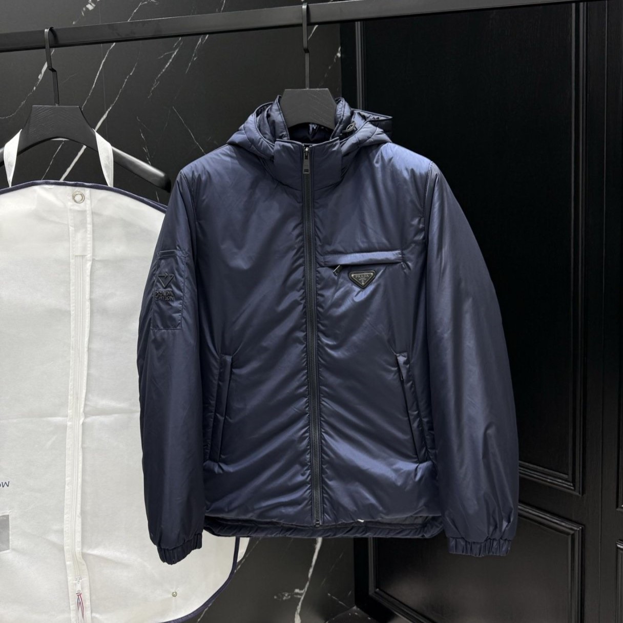 PRADA 프라다 리나일론 윈드 다운 자켓