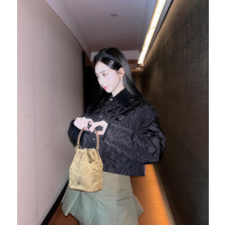 [에스파 카리나] PRADA 프라다 퀼팅 카라 패딩