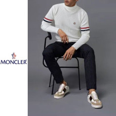 MONCLER 몽클레어 양팔 삼선 반목 니트 3COLOR