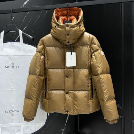 MONCLER 몽클레어 파라나 다운 숏패딩