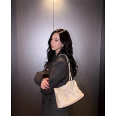 [에스파 카리나] PRADA 프라다 숄더백 1BG586