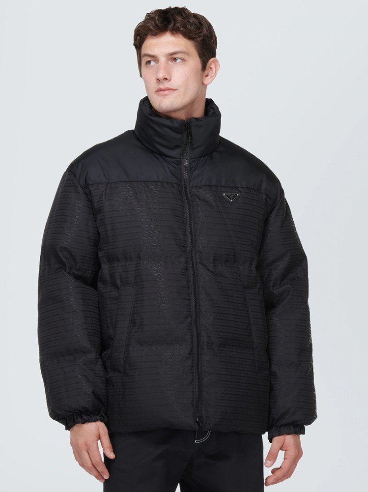 PRADA 프라다 리나일론 트라이앵글 로고 다운 자켓
