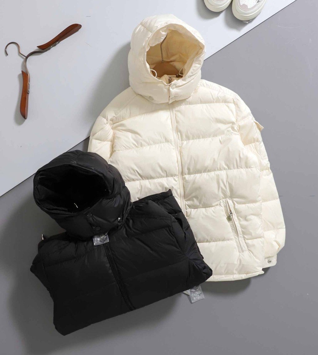 MONCLER 몽클레어 심리스 다운 파카