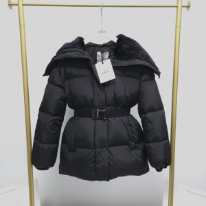 MONCLER 몽클레어 브라스저 구스다운 패딩