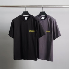VETEMENTS 베트멍 메탈로고 코튼 반팔티