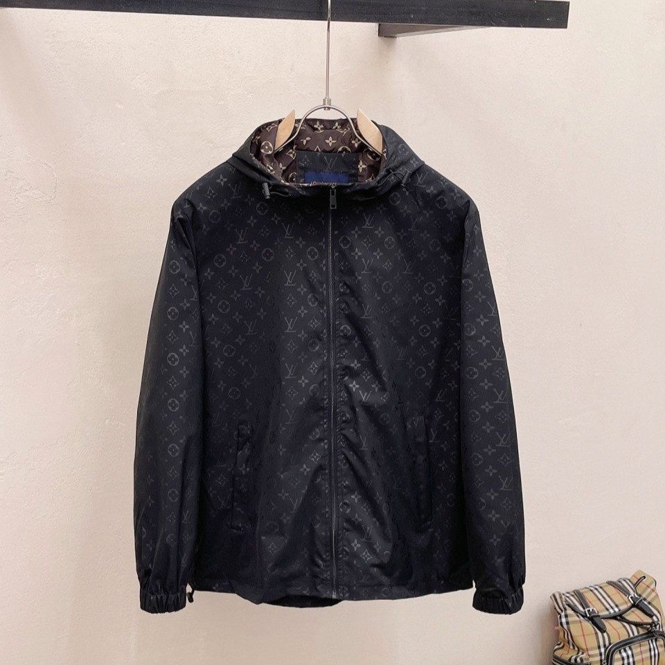 LOUIS VUITTON 루이비통 모노그램 후드 바람막이 자켓